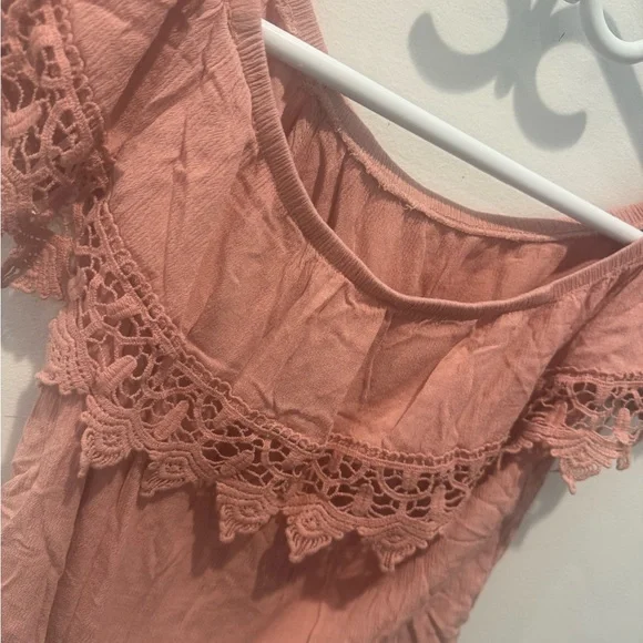 2/$20
Streetwear Society Pink Women's Lace Trim Off-Shoulder Top Mean Girls - Picture 2 of 7